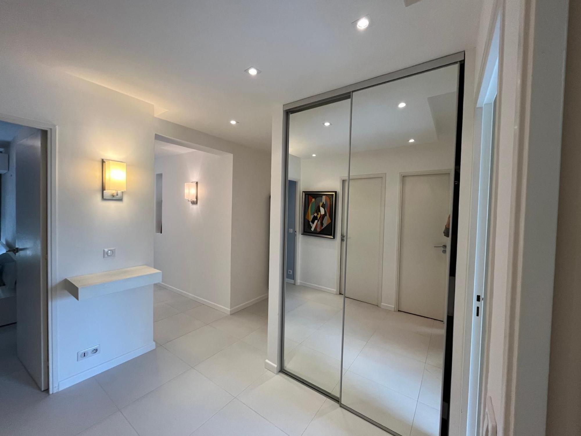 Appartement Calme Familial 3 Ch Avec Terrasses Juan-les-Pins Luaran gambar